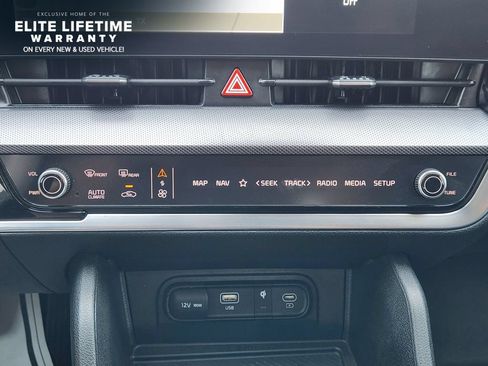 Used 2025 Kia Sportage SX FWD image 17