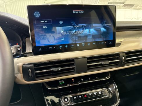 New 2026 Lincoln Corsair Premiere FWD image 20