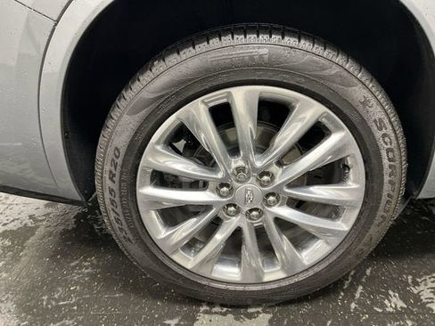 Certified 2023 Cadillac XT6 Premium Luxury AWD/4WD image 34