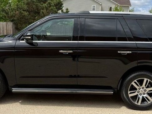 Used 2023 Ford Expedition Limited RWD image 6