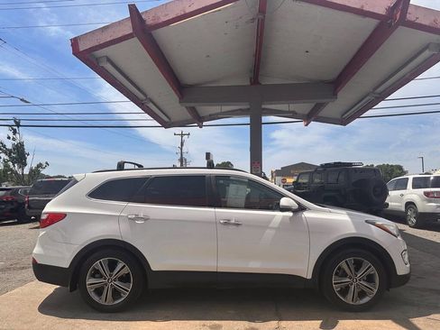 Used 2015 Hyundai Santa Fe GLS w/ Option Group 03 FWD image 4