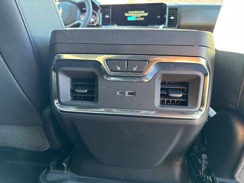 New 2026 Chevrolet Silverado 1500 High Country AWD/4WD image 17