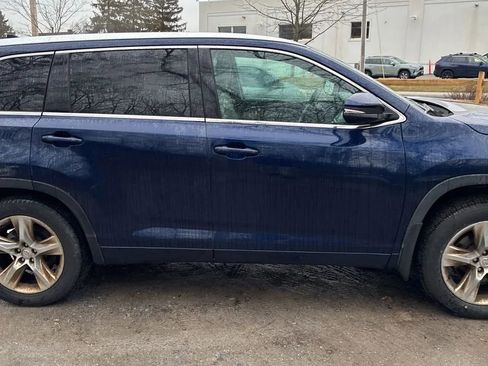 Used 2014 Toyota Highlander Limited w/ Preferred Accessory Package image 14