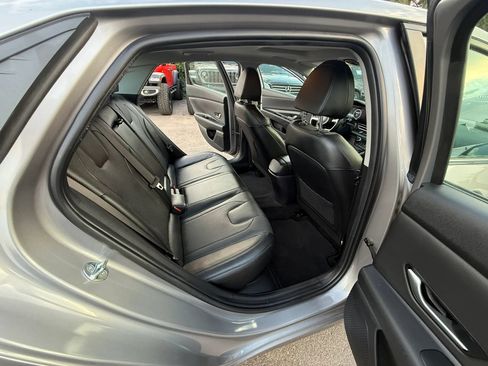Used 2023 Hyundai Elantra Limited FWD image 19