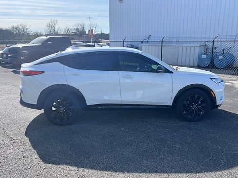 Used 2024 Buick Envista Sport Touring w/ Convenience II Package image 4