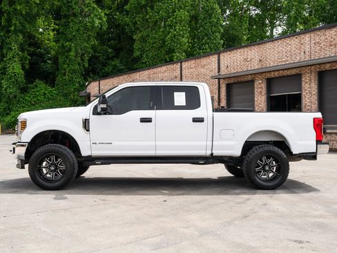 Used 2019 Ford F250 XLT w/ Snow Plow Prep Package AWD/4WD image 4