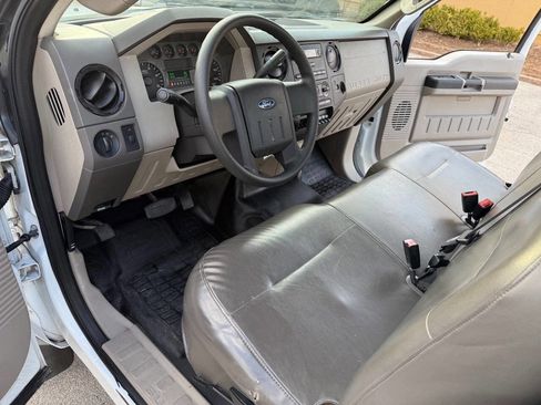 Used 2009 Ford F450 2WD Regular Cab Super Duty image 9