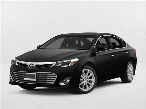 Used 2013 Toyota Avalon Limited FWD image 1