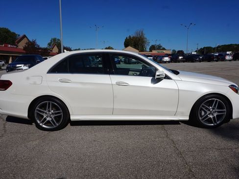 Used 2014 Mercedes-Benz E 550 4MATIC Sedan image 5