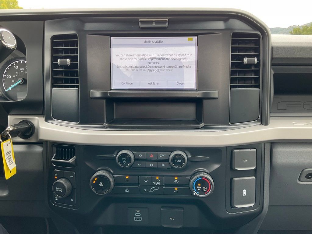 New 2025 Ford F350 XL w/ STX Appearance Package AWD/4WD image 34