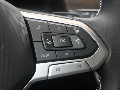 Certified 2025 Volkswagen Atlas SEL image 27