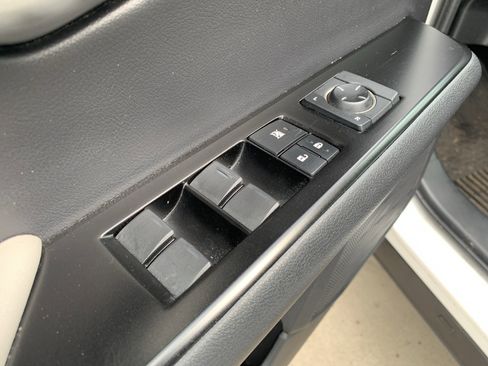 Used 2020 Lexus UX 200 w/ Premium Package image 15