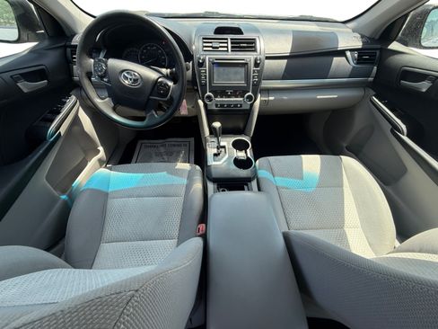 Used 2012 Toyota Camry LE FWD image 12