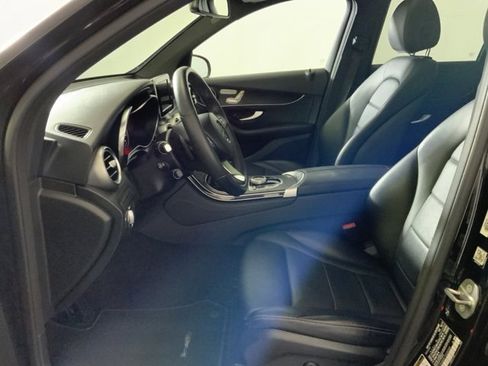 Used 2018 Mercedes-Benz GLC 300 4MATIC image 17
