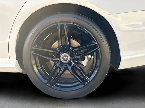 Used 2018 Mercedes-Benz E 300 4MATIC image 25