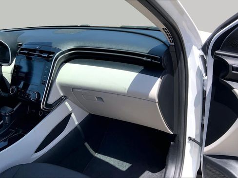 Used 2022 Hyundai Tucson SE FWD image 18