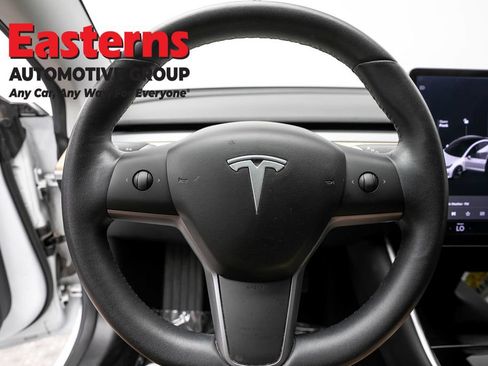 Used 2019 Tesla Model 3 Standard Range RWD image 10