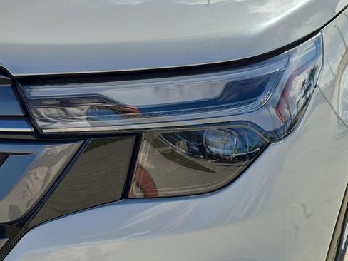 Certified 2025 Subaru Forester Limited image 6