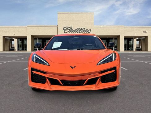 Used 2025 Chevrolet Corvette E-Ray w/ ZER Performance Package AWD/4WD image 2