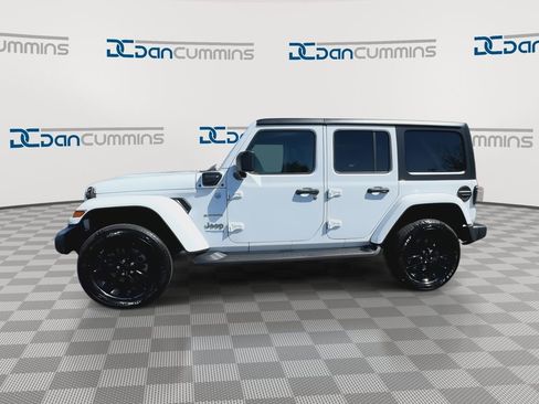 Used 2021 Jeep Wrangler Unlimited Sahara w/ Cold Weather Group AWD/4WD image 5