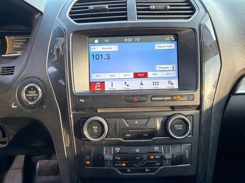 Used 2018 Ford Explorer XLT w/ Equipment Group 202A AWD/4WD image 25