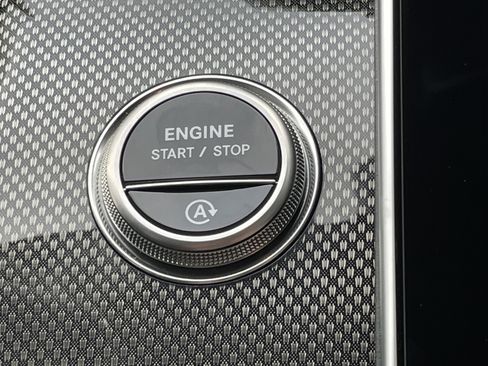New 2026 Mercedes-Benz C 300 4MATIC Sedan image 29