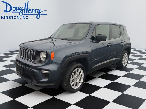 Used 2023 Jeep Renegade Latitude image 1