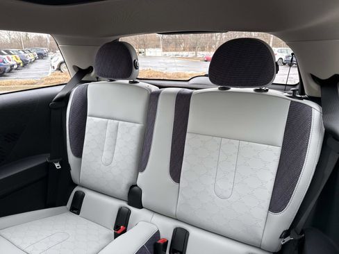 New 2026 MINI Cooper 2-Door Hardtop FWD image 19