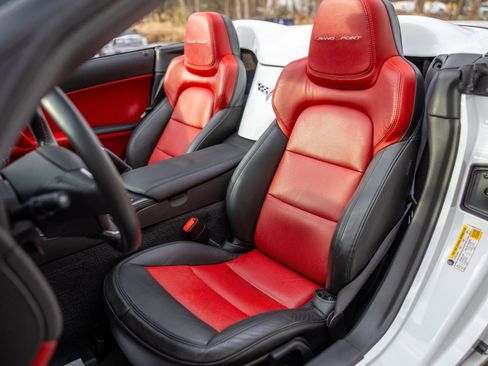 Used 2012 Chevrolet Corvette Grand Sport w/ 3LT Preferred Equipment Group image 40