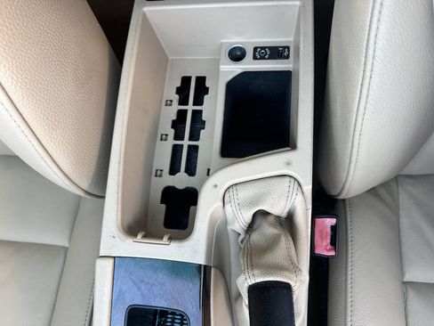 Used 2011 BMW 335i xDrive Sedan image 27