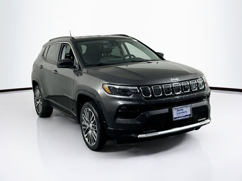 Used 2022 Jeep Compass Limited w/ Elite Group AWD/4WD image 3