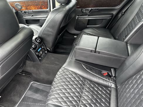 Used 2016 Jaguar XJ L Portfolio image 20