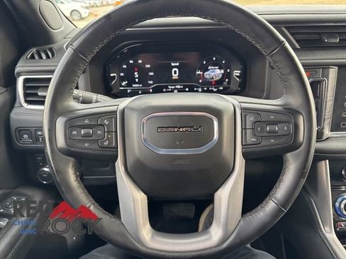 Used 2024 GMC Yukon XL Denali AWD/4WD image 18