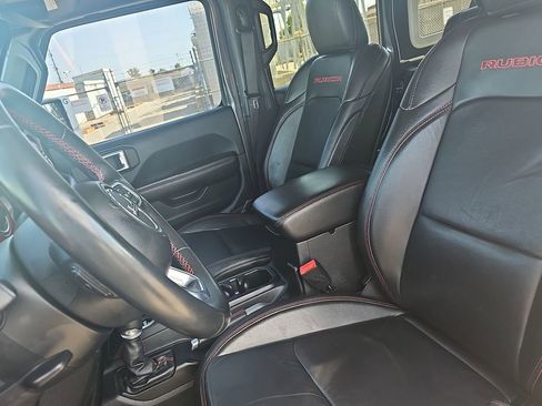Used 2018 Jeep Wrangler Unlimited Rubicon AWD/4WD image 14
