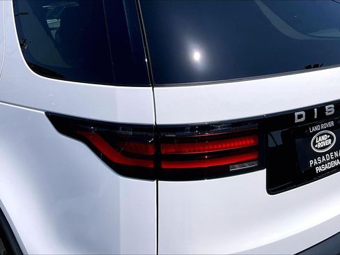 New 2026 Land Rover Discovery S AWD/4WD image 8