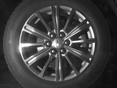 Used 2017 Cadillac XT5 Luxury w/ Driver Awareness Package image 9