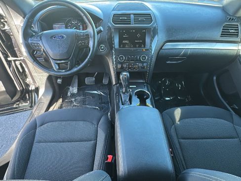 Used 2019 Ford Explorer XLT w/ Equipment Group 201A image 26