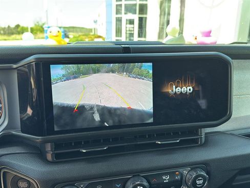Used 2024 Jeep Wrangler Unlimited Sport AWD/4WD image 9