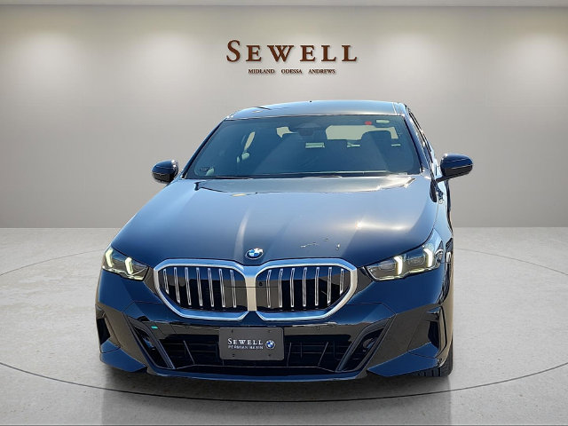 Certified 2026 BMW 530i xDrive w/ M Sport Package AWD/4WD image 8