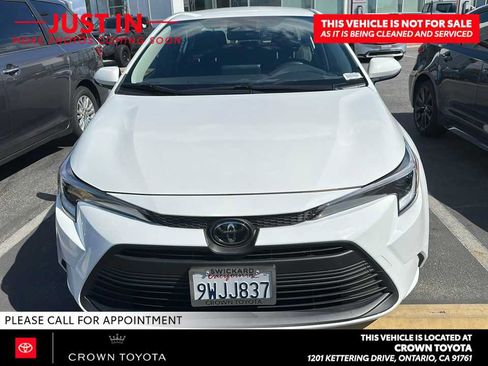 Used 2026 Toyota Corolla LE w/ Carpet Mat Package (TMS) FWD image 2