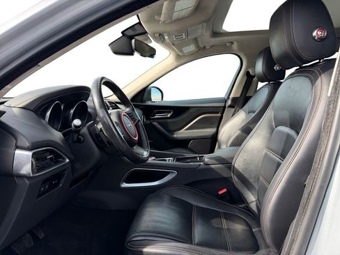 Used 2020 Jaguar F-PACE Prestige image 10