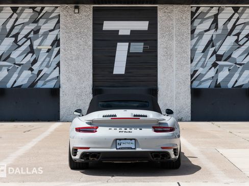 Used 2018 Porsche 911 Turbo image 16