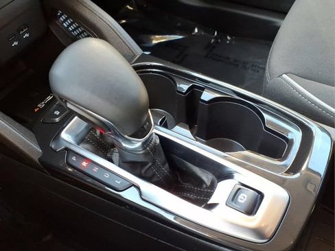 Used 2025 Chevrolet TrailBlazer LT w/ Convenience Package FWD image 23