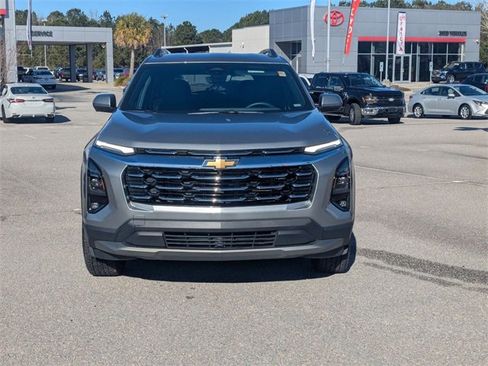 Used 2025 Chevrolet Equinox LT w/ Convenience Package II image 8