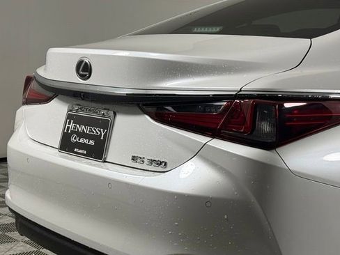 Used 2023 Lexus ES 350 w/ Premium Package FWD image 17