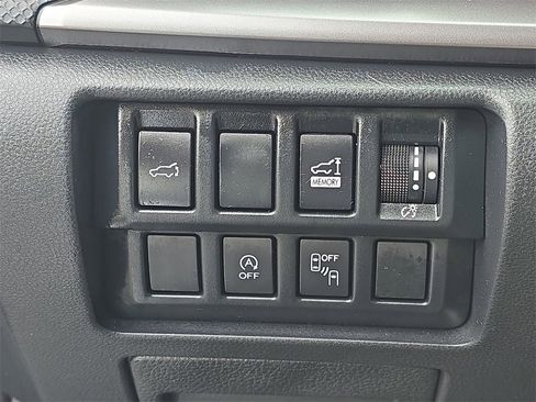 Used 2020 Subaru Forester Premium image 29