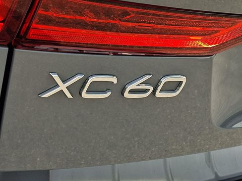 Certified 2023 Volvo XC60 B5 Plus w/ Climate Package AWD/4WD image 29