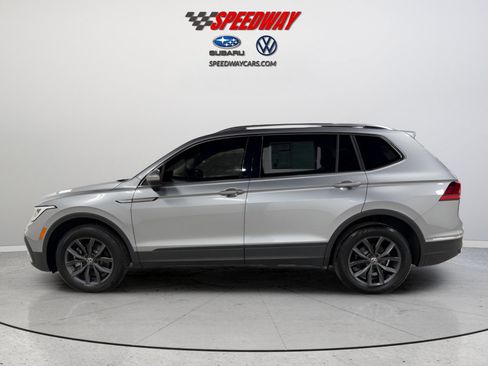 Used 2023 Volkswagen Tiguan SE image 4