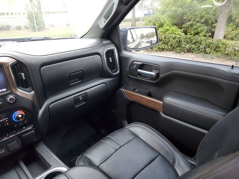 Used 2020 Chevrolet Silverado 1500 High Country w/ Technology Package image 52