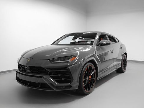 Used 2022 Lamborghini Urus AWD/4WD image 77